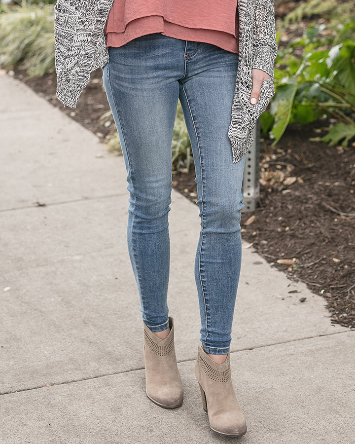 Grace & Lace Classic Mid Rise Pull-On Jeggings in Mid Wash - Babe Outfitters