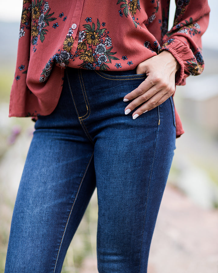 Grace & Lace Classic Mid Rise Pull-On Jeggings in Dark Wash - Babe Outfitters