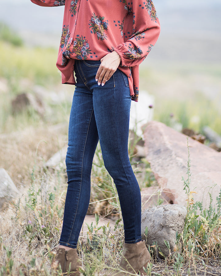 Grace & Lace Classic Mid Rise Pull-On Jeggings in Dark Wash - Babe Outfitters