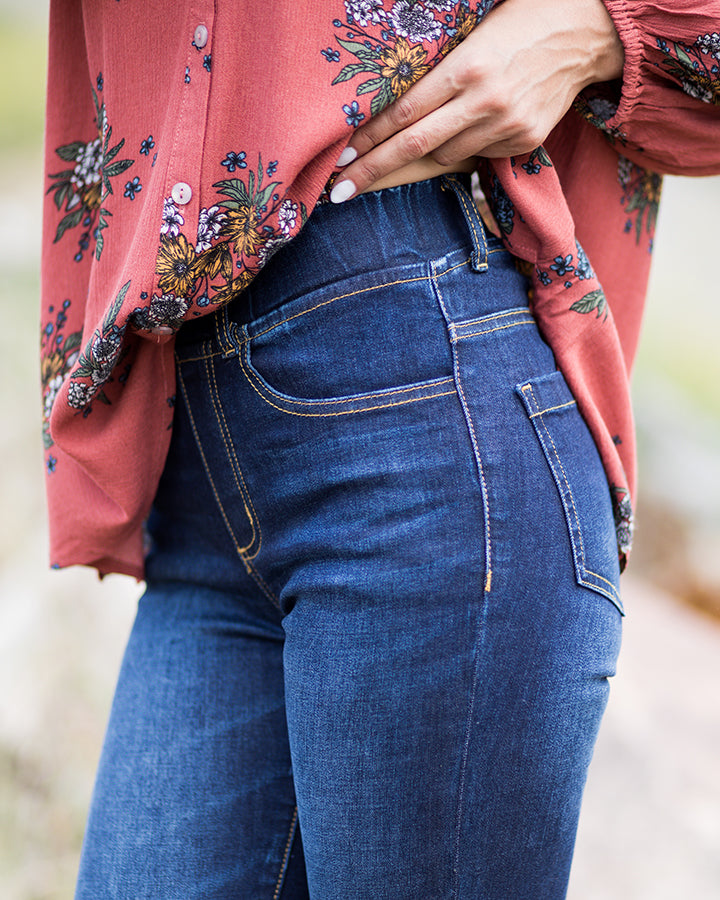 Grace & Lace Classic Mid Rise Pull-On Jeggings in Dark Wash - Babe Outfitters