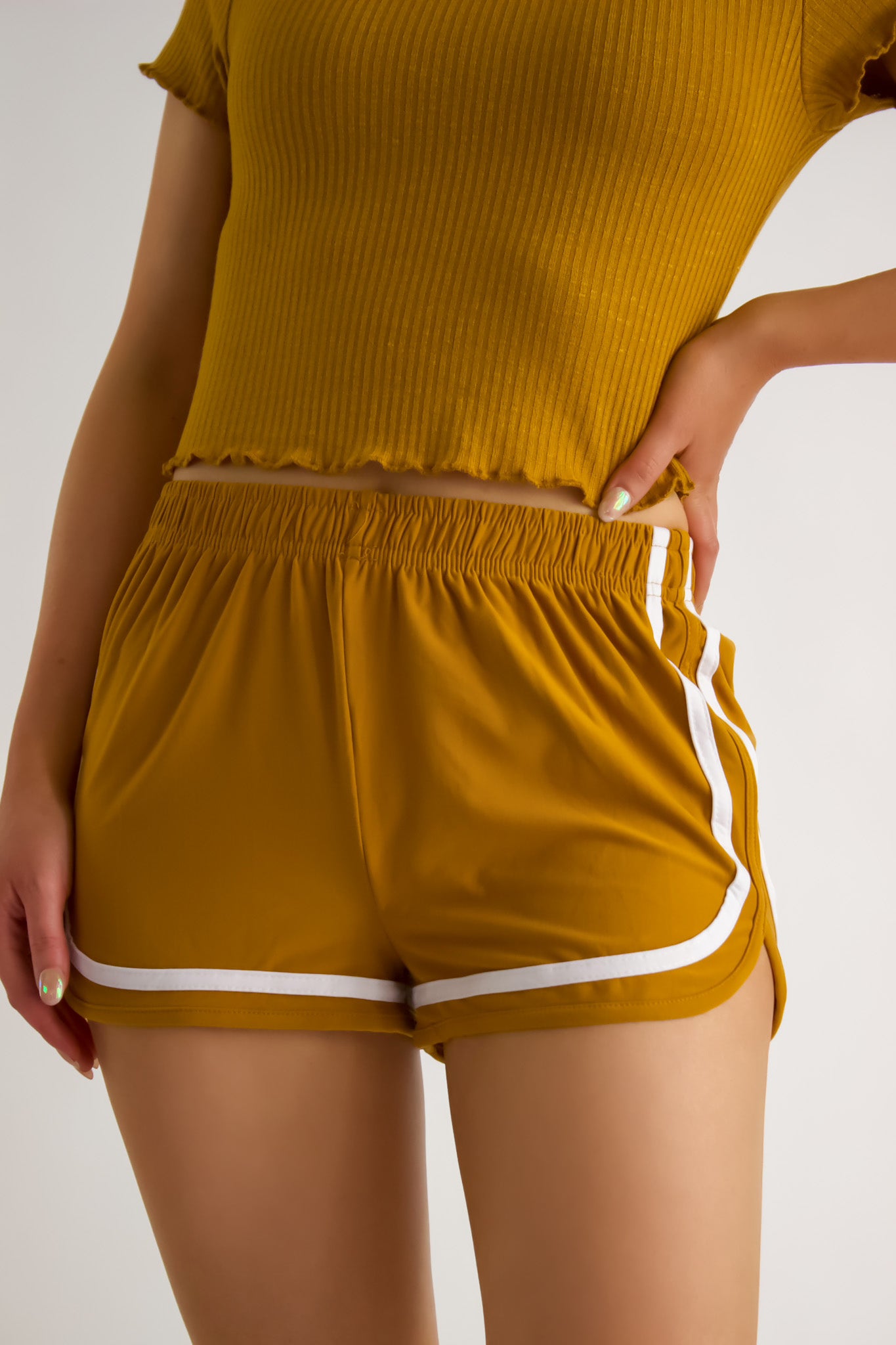 Favorite Dolphin Hem Shorts