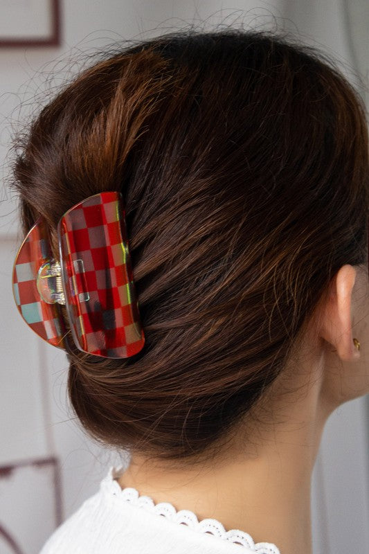 Charley Checkered Claw Hair Clip in Red